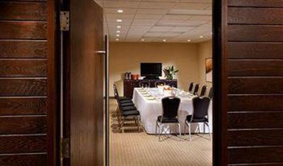 фото отеля Cambridge Suites - Halifax