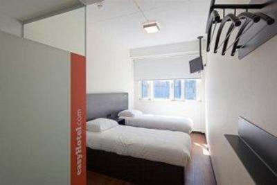 фото отеля easyHotel Den Haag