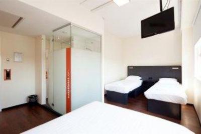 фото отеля easyHotel Den Haag