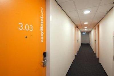 фото отеля easyHotel Den Haag