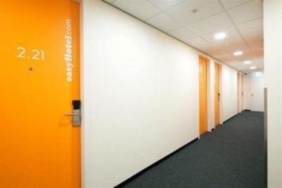 фото отеля easyHotel Den Haag