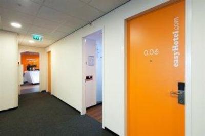 фото отеля easyHotel Den Haag