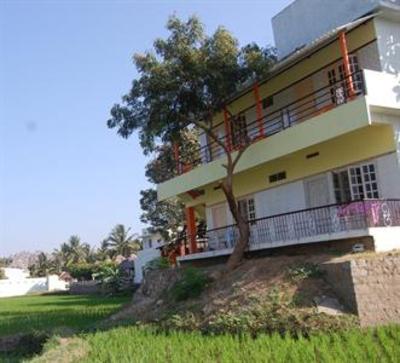 фото отеля Mowgli Guest House and Restaurant