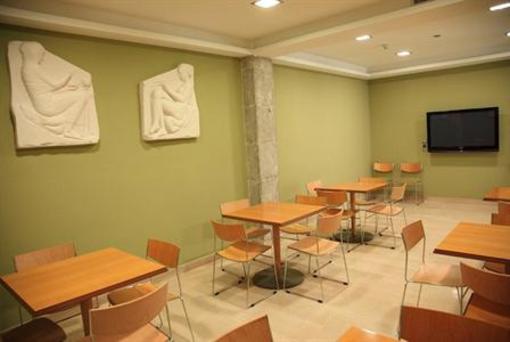фото отеля Apartamentos Turisticos Cesaraugusta