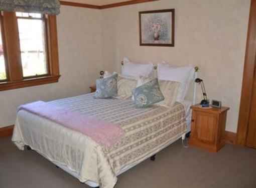 фото отеля Sefton Homestay Bed and Breakfast