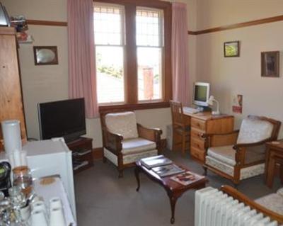 фото отеля Sefton Homestay Bed and Breakfast