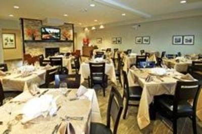 фото отеля Midland Inn & Suites