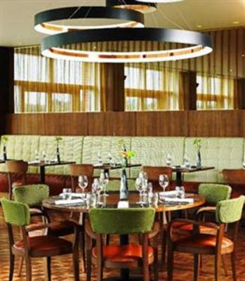 фото отеля Lingfield Park Marriott Hotel and Country Club