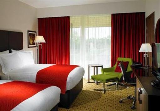 фото отеля Lingfield Park Marriott Hotel and Country Club