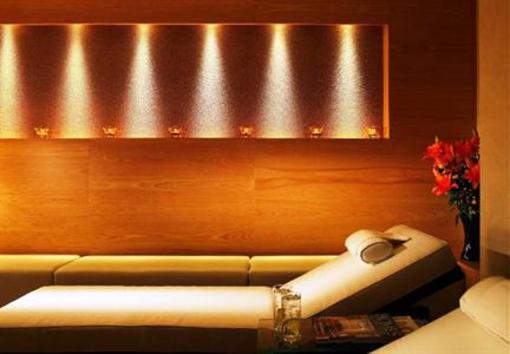 фото отеля Lingfield Park Marriott Hotel and Country Club