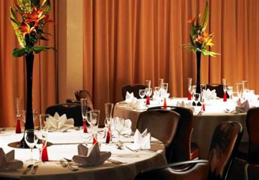 фото отеля Lingfield Park Marriott Hotel and Country Club