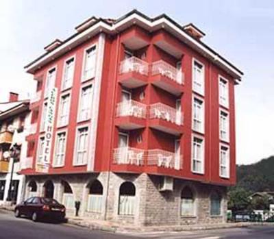 фото отеля Los Acebos Cardes Hotel Cangas de Onis