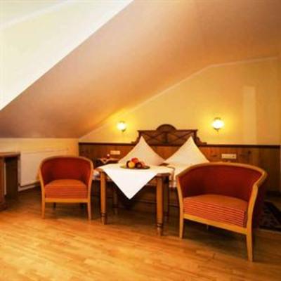 фото отеля Hotel Bayerischer Loewe Osterhofen