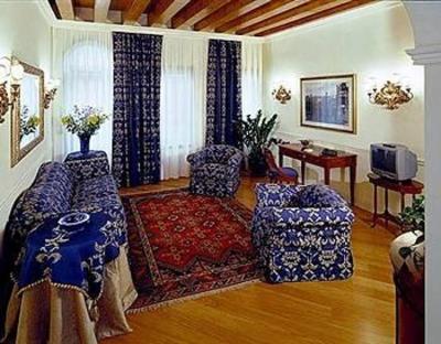 фото отеля Torre Dell'Orologio Suites Venice