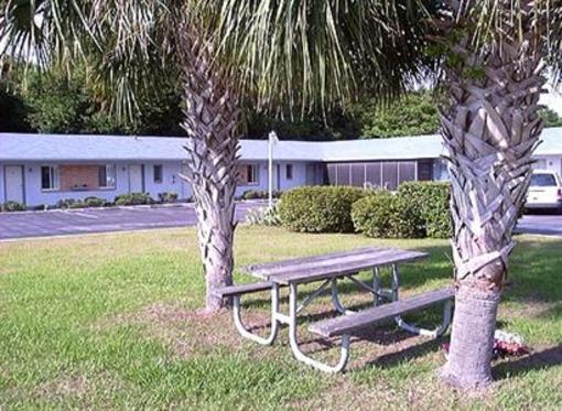 фото отеля Lake View Motel Crescent City (Florida)
