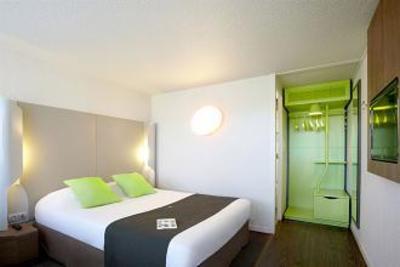 фото отеля Campanile Hotel Dreux