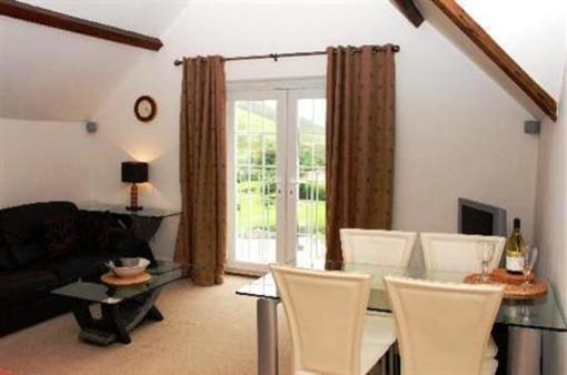 фото отеля Southover Beach Apartments