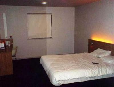 фото отеля Travelodge Hotel Sunbury M3 London