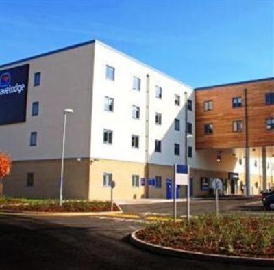 фото отеля Travelodge Hotel Sunbury M3 London
