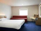 фото отеля Travelodge Hotel Sunbury M3 London