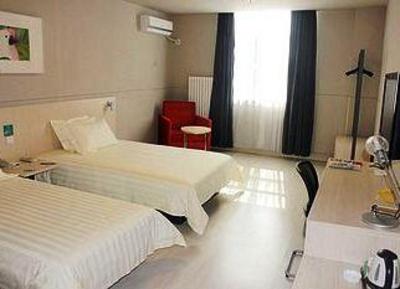 фото отеля Jinjiang Inn Linyi Tongda Road