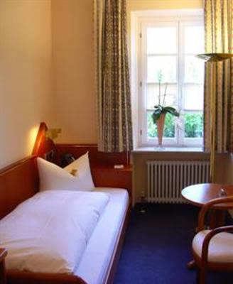 фото отеля Hotel Garni Kaiserstuhl