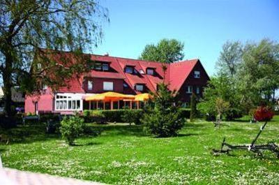 фото отеля Hotel & Restaurant Am Wasser