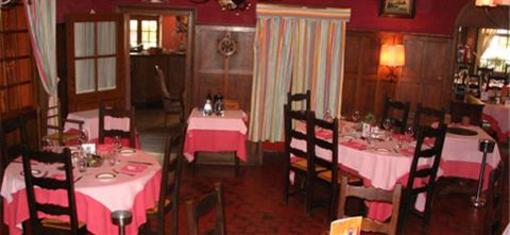 фото отеля Hotel Restaurant Le Cheval Blanc Montmort-Lucy