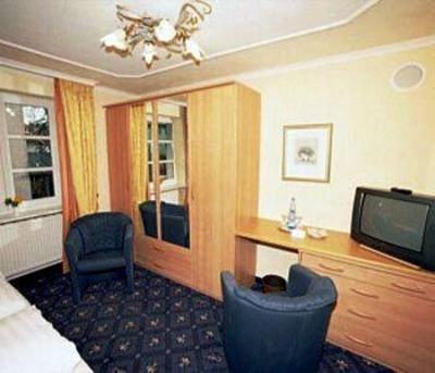 фото отеля Stadthotel Zum Goldenen Hirschen