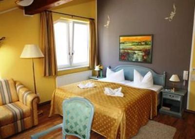 фото отеля Ostseehotel Ruegen