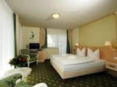 фото отеля Ostseehotel Ruegen