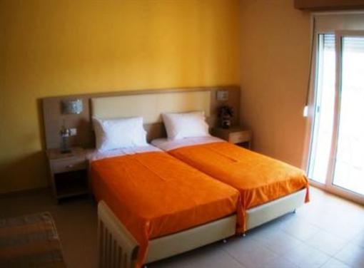 фото отеля Decauville Hotel