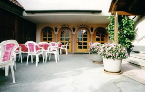 фото отеля Hotel Traube Fellbach