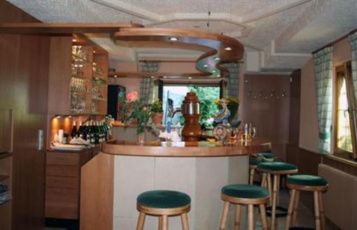 фото отеля Hotel Traube Fellbach