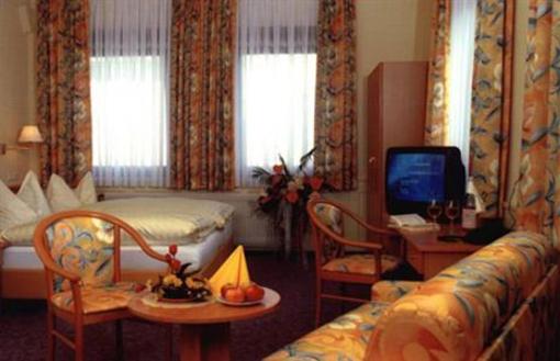 фото отеля Hotel Traube Fellbach