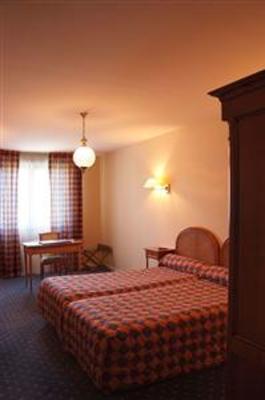 фото отеля Hotel Henry II Beaune Centre
