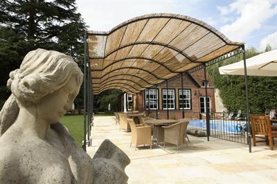 фото отеля Ravenwood Hall Hotel Bury St. Edmunds
