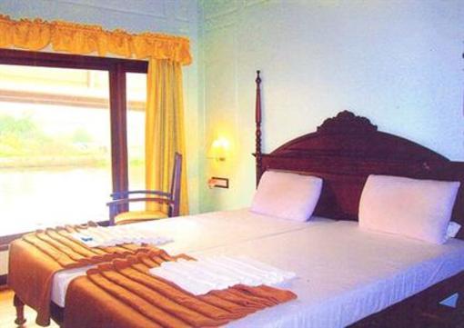 фото отеля JCT Houseboats Kumarakom
