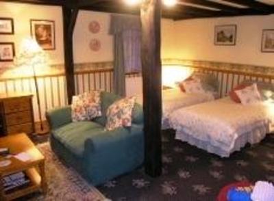 фото отеля Treetops Guest House Moreton-in-Marsh