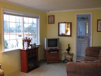 фото отеля Lavender Dreams Bed and Breakfast Cottage