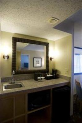 фото отеля Embassy Suites Myrtle Beach at Kingston Plantation