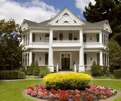 фото отеля White House Inn & Spa