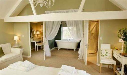 фото отеля Orles Barn Hotel