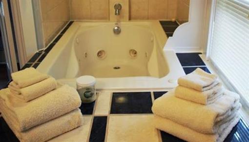 фото отеля The Admiral Peary Inn Bed & Breakfast