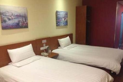 фото отеля Hanting Express Gongnong Road Jinfeida Plaza