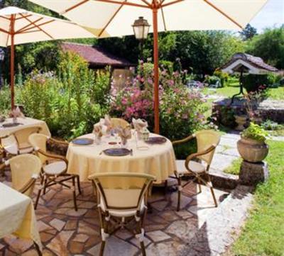 фото отеля Logis Auberge du Centre