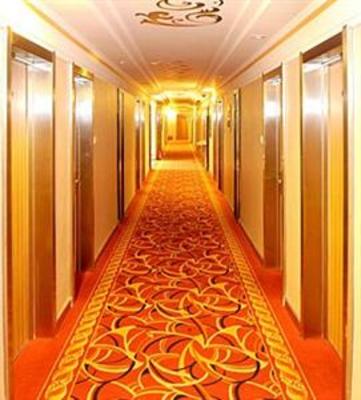 фото отеля Baofeng Hotel Harbin
