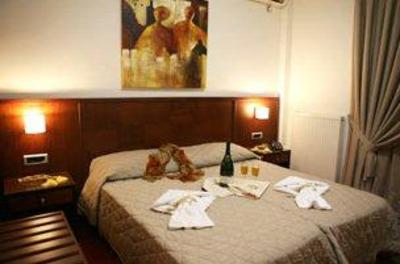 фото отеля Omiros Luxury Hotel