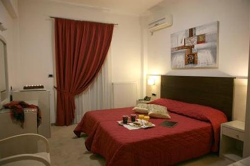 фото отеля Omiros Luxury Hotel