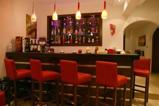 фото отеля Omiros Luxury Hotel